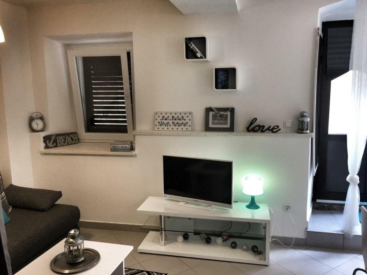 Apartment Estera Jelsa  Luaran gambar